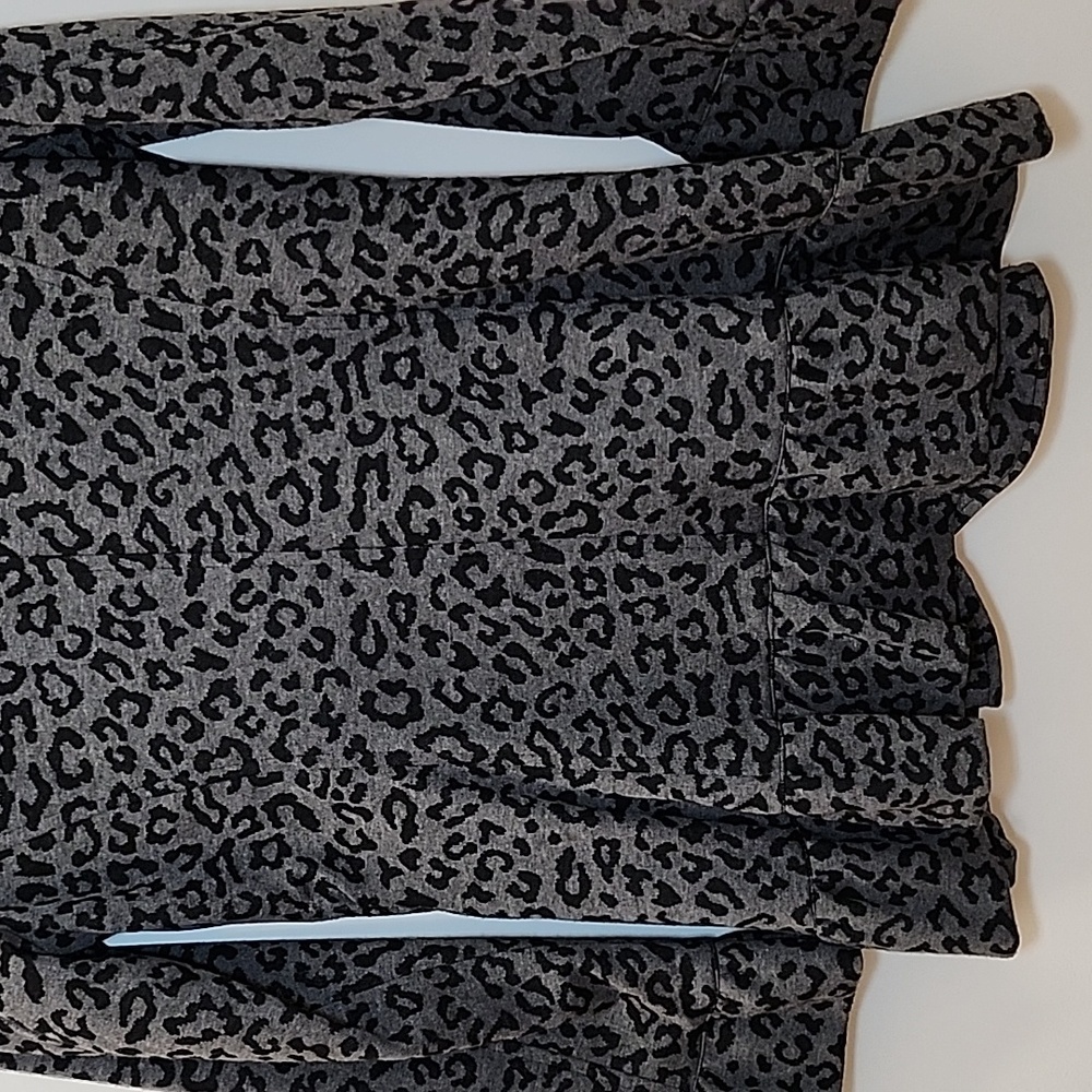 Sandro Studio Black Grey Leopard Print Ruffle Front Belted Blazer Size Small - Picture 14 of 16